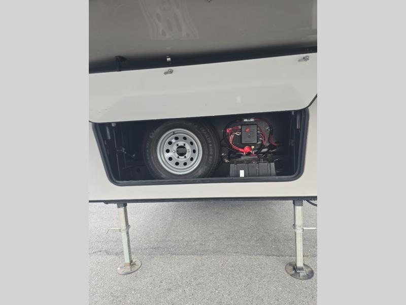Pre-Owned 2023 Keystone RV 316RLS Cougar - photo - 16