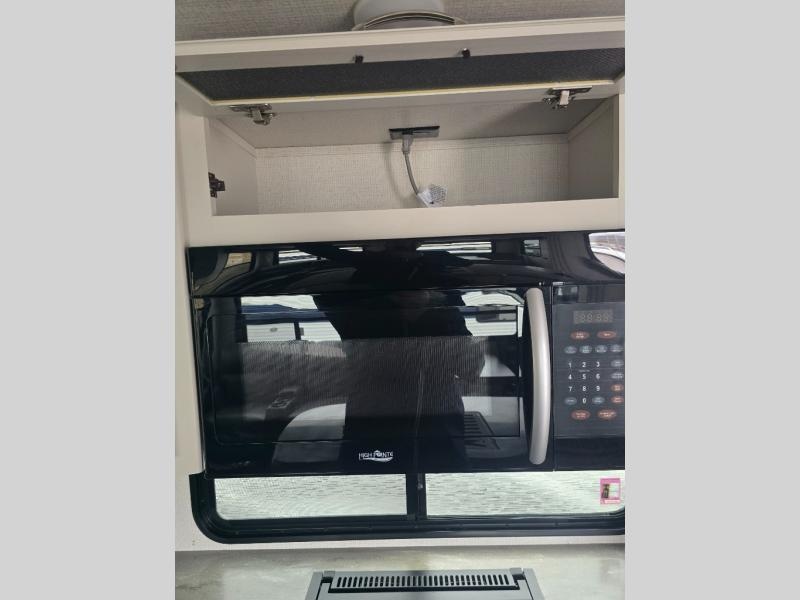 Pre-Owned 2023 Keystone RV 316RLS Cougar - photo - 30