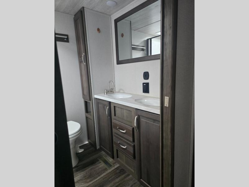 Pre-Owned 2023 Keystone RV 316RLS Cougar - photo - 54