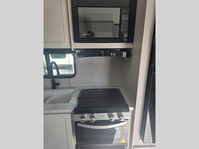 Pre-Owned 2025 Jayco 265TH Jay Flight SLX - photo - 15