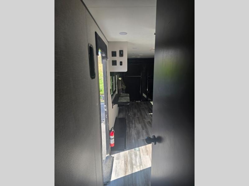 Pre-Owned 2025 Jayco 265TH Jay Flight SLX - photo - 28