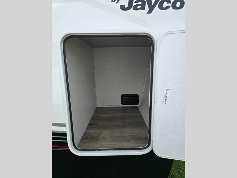 New 2026 Jayco 214 Seismic - photo - 2