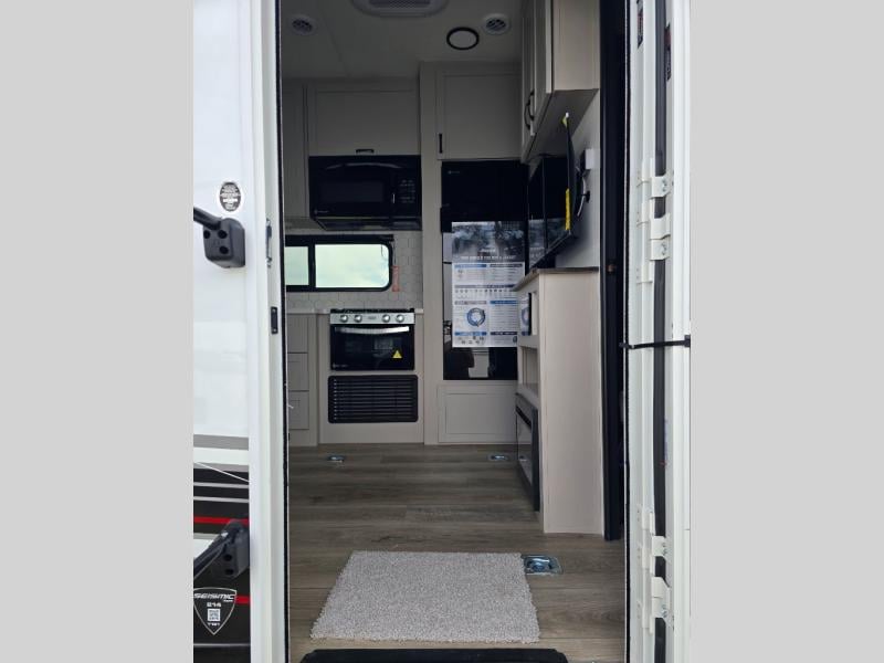 New 2026 Jayco 214 Seismic - photo - 18