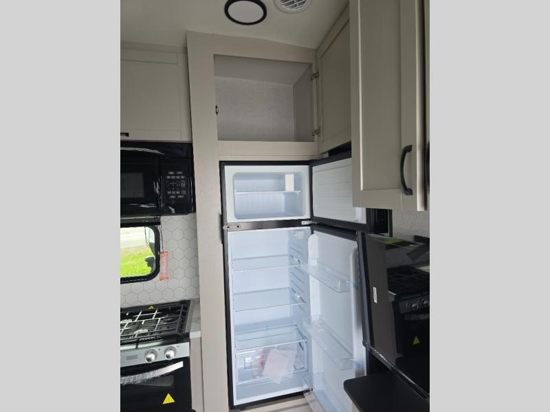 New 2026 Jayco 214 Seismic - photo - 35
