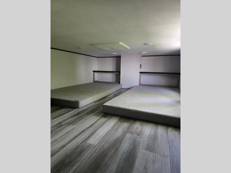 New 2026 Jayco 404LOFT DS Jay Flight Bungalow - photo - 21