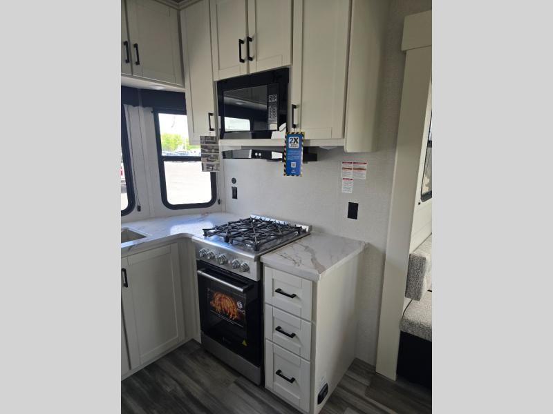 New 2026 Jayco 404LOFT DS Jay Flight Bungalow - photo - 36