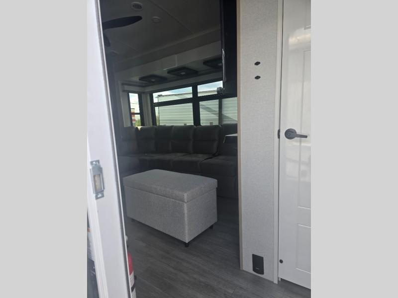 New 2026 Jayco 38FBRK Pinnacle - photo - 23