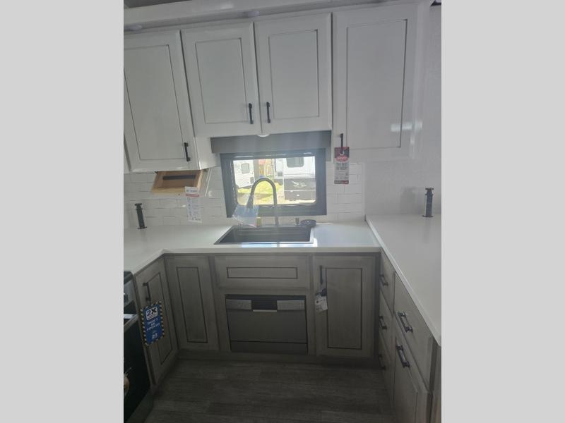 New 2026 Jayco 38FBRK Pinnacle - photo - 30