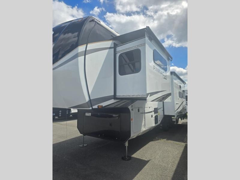 New 2026 Jayco 32RLTS Pinnacle - photo - 24