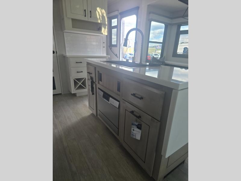 New 2026 Jayco 32RLTS Pinnacle - photo - 47