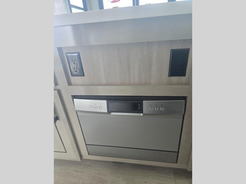 New 2026 Jayco 32RLTS Pinnacle - photo - 50