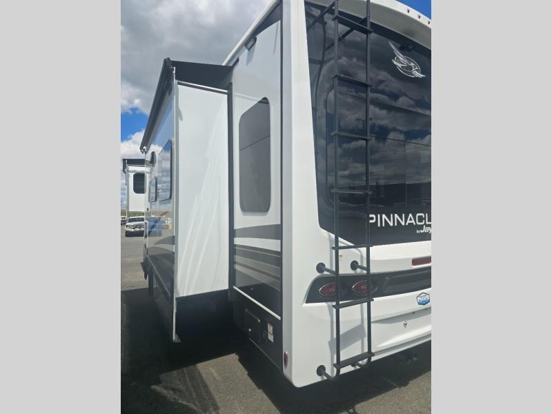 New 2026 Jayco 32RLTS Pinnacle - photo - 16