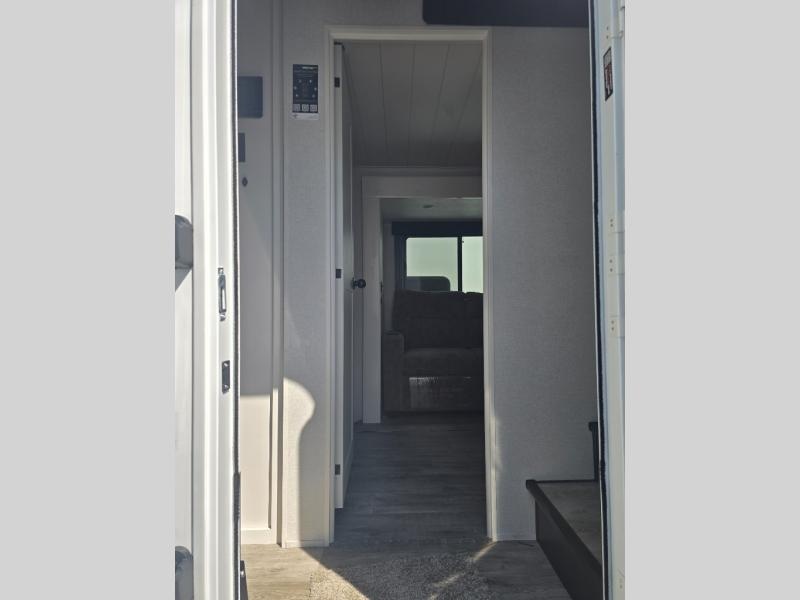 New 2026 Jayco 355MBQS Eagle - photo - 21