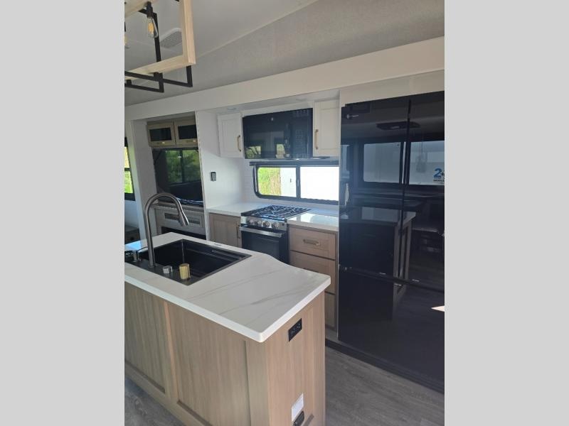 New 2026 Jayco 355MBQS Eagle - photo - 24