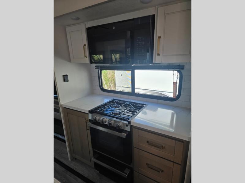 New 2026 Jayco 355MBQS Eagle - photo - 33