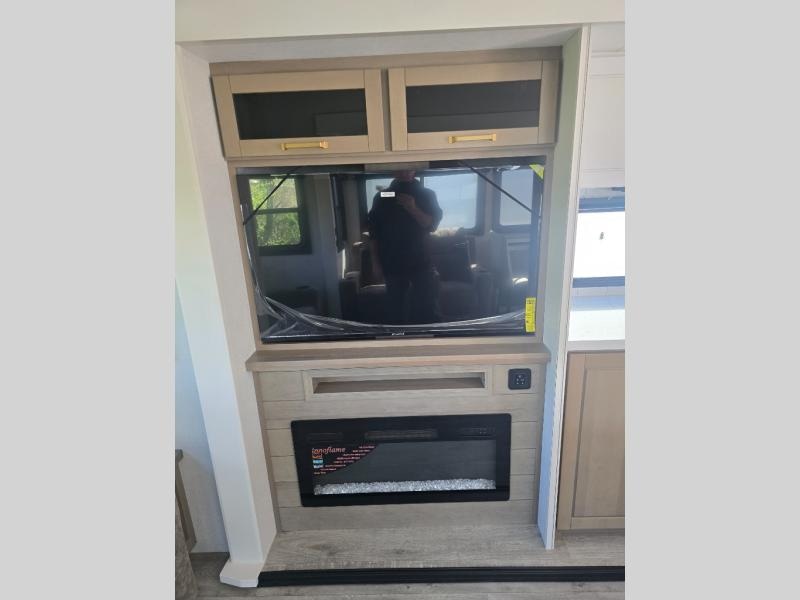 New 2026 Jayco 355MBQS Eagle - photo - 43