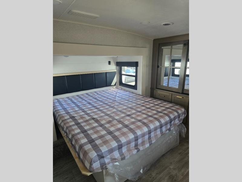 New 2026 Jayco 355MBQS Eagle - photo - 66