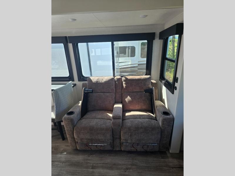 New 2026 Jayco 355MBQS Eagle - photo - 47