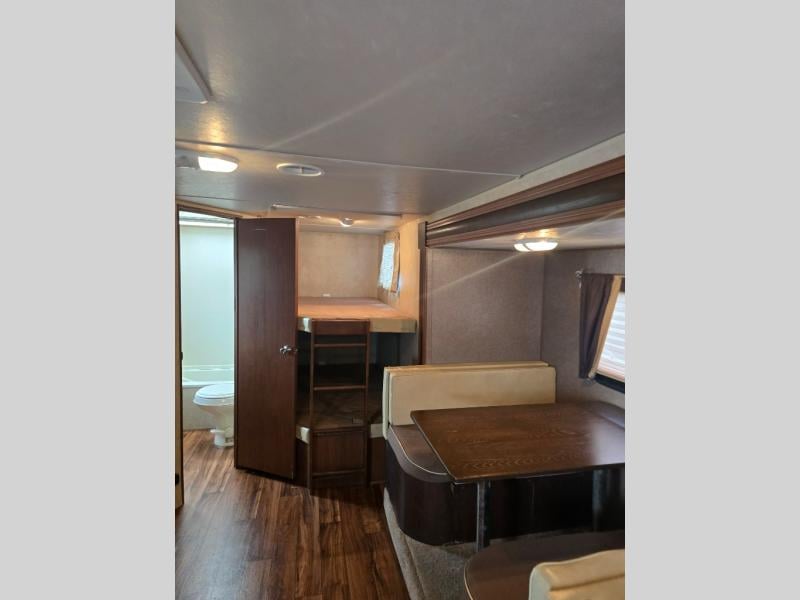 Pre-Owned 2016 Forest River RV 262BH Salem Cruise Lite - photo - 11