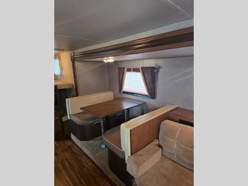 Pre-Owned 2016 Forest River RV 262BH Salem Cruise Lite - photo - 10