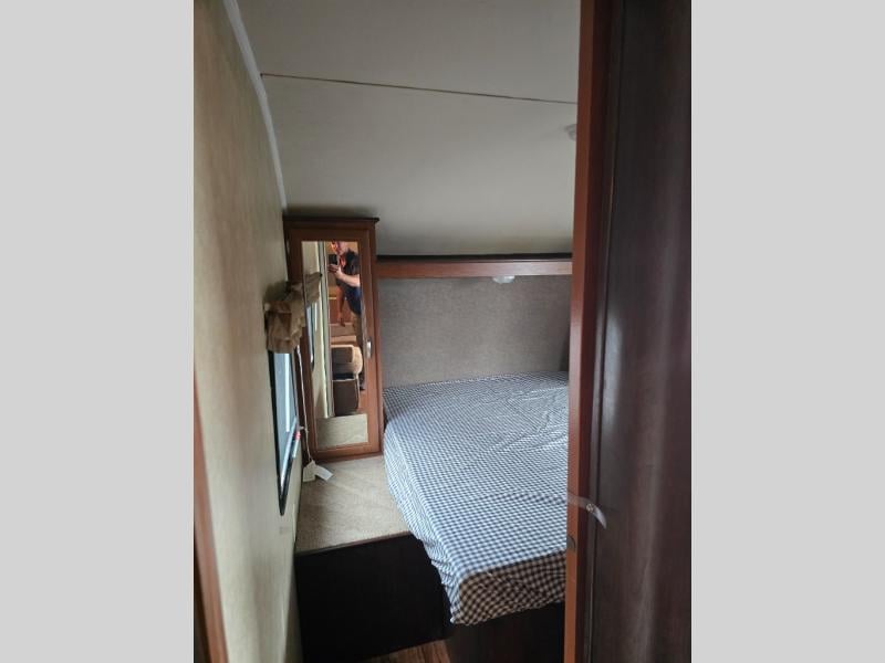 Pre-Owned 2016 Forest River RV 262BH Salem Cruise Lite - photo - 19