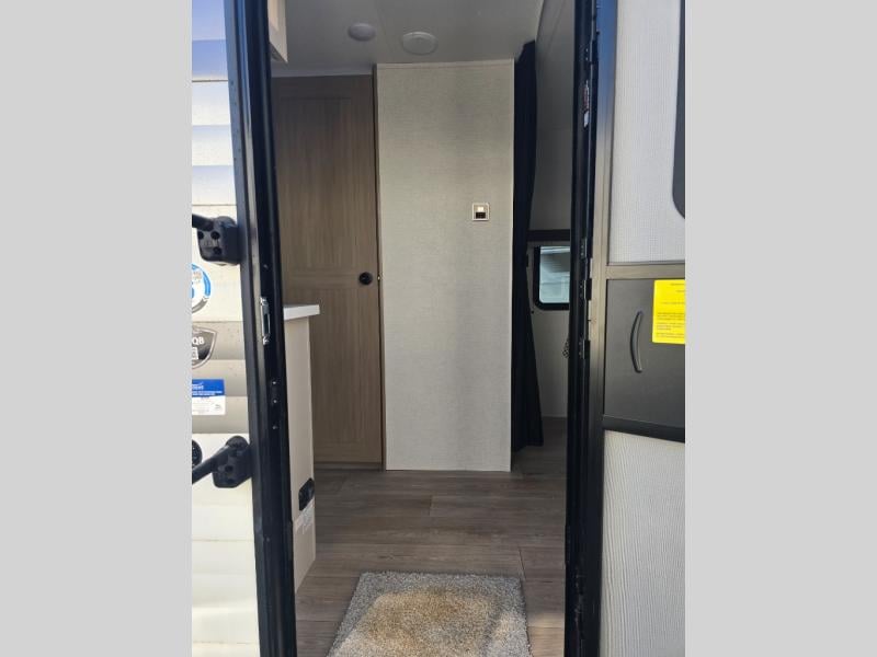 New 2027 Jayco JAY FLIGHT 210QB JAYCO - photo - 9