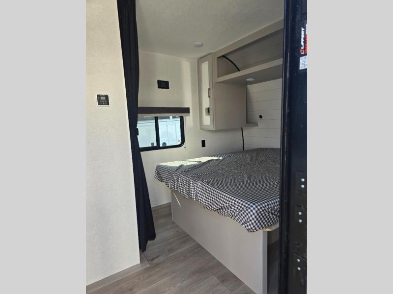 New 2027 Jayco JAY FLIGHT 210QB JAYCO - photo - 10