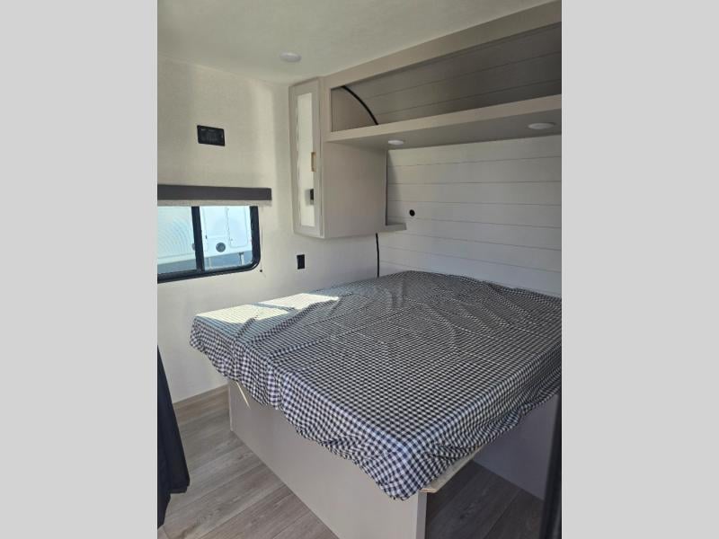 New 2027 Jayco JAY FLIGHT 210QB JAYCO - photo - 11