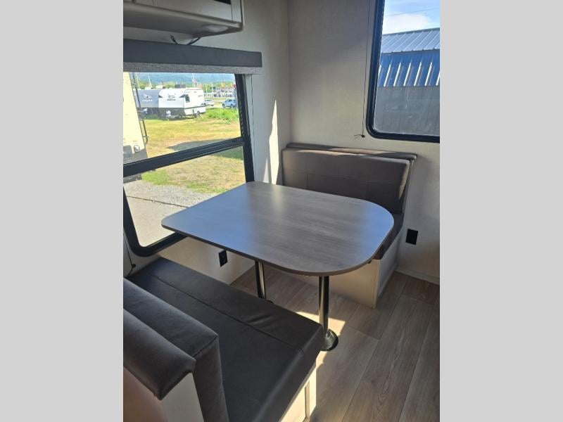 New 2027 Jayco JAY FLIGHT 210QB JAYCO - photo - 34