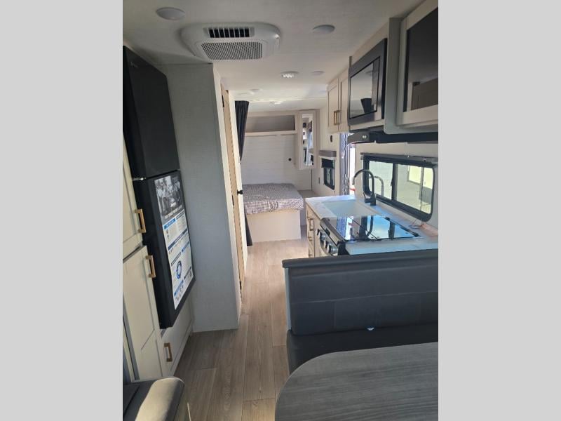 New 2027 Jayco JAY FLIGHT 210QB JAYCO - photo - 47