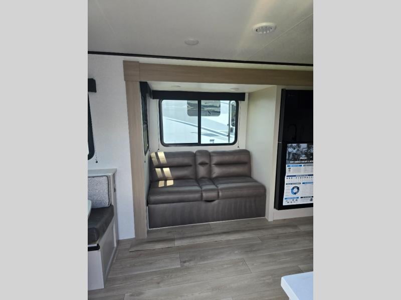 New 2027 Jayco 25RLSL JAY FEATHER AIR SL - photo - 12