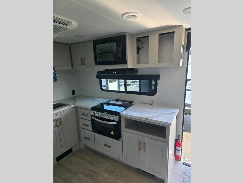 New 2027 Jayco 25RLSL JAY FEATHER AIR SL - photo - 14