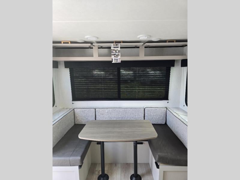 New 2027 Jayco 25RLSL JAY FEATHER AIR SL - photo - 46