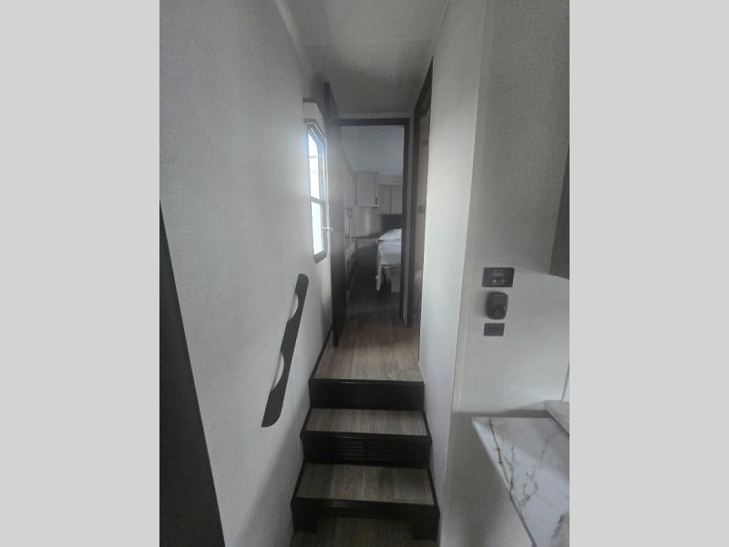 New 2027 Jayco SEISMIN 359 - photo - 33