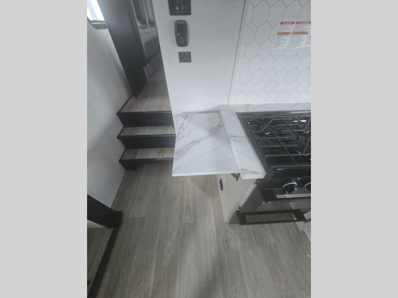 New 2027 Jayco SEISMIN 359 - photo - 31