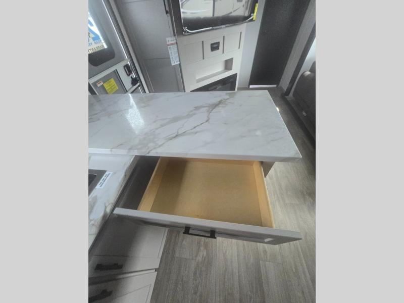 New 2027 Jayco SEISMIN 359 - photo - 23