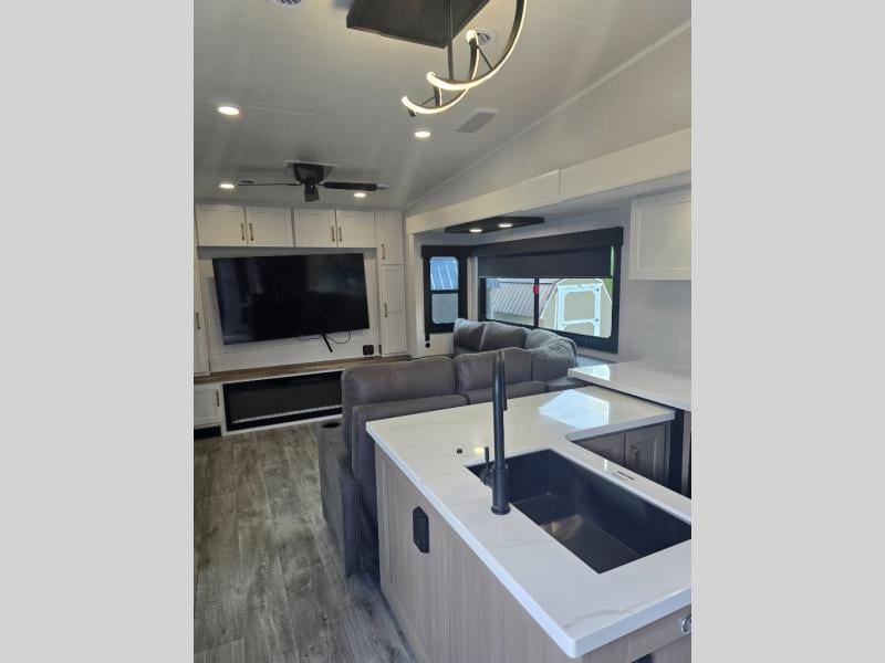 New 2027 Jayco Eagle 335LSTS - photo - 17