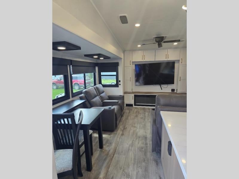 New 2027 Jayco Eagle 335LSTS - photo - 18