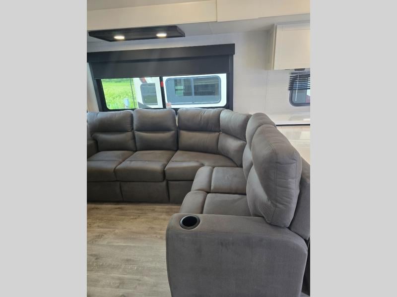 New 2027 Jayco Eagle 335LSTS - photo - 36