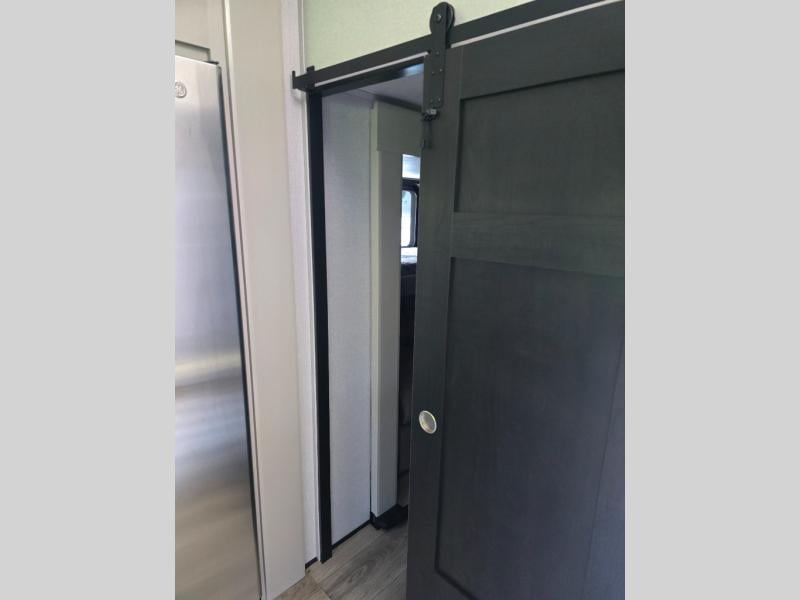 New 2026 Jayco North Point 377RLBH - photo - 24