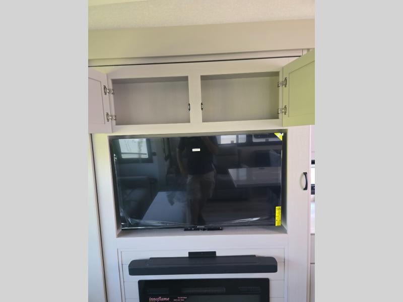 New 2026 Jayco North Point 377RLBH - photo - 53