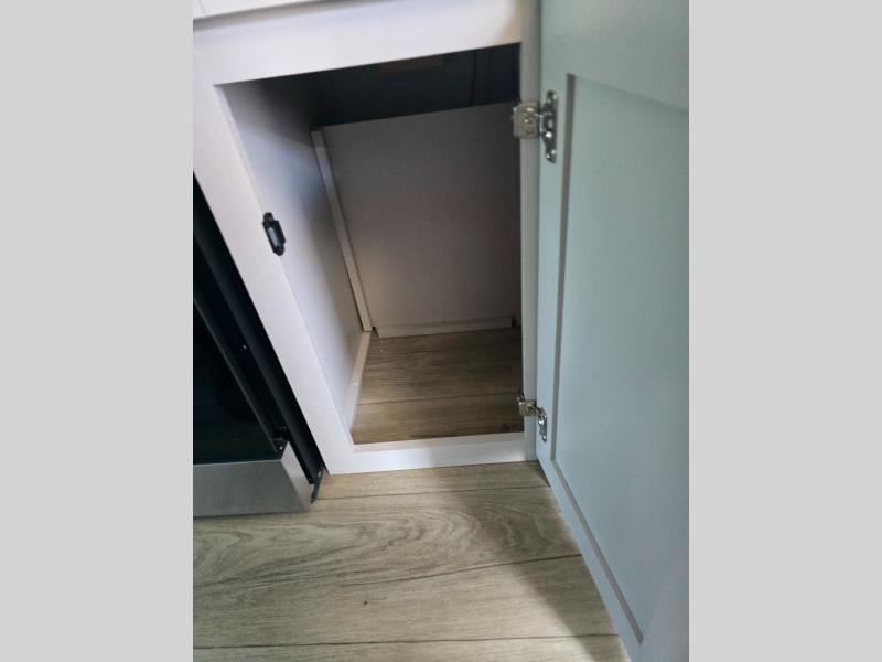 New 2026 Jayco North Point 377RLBH - photo - 34