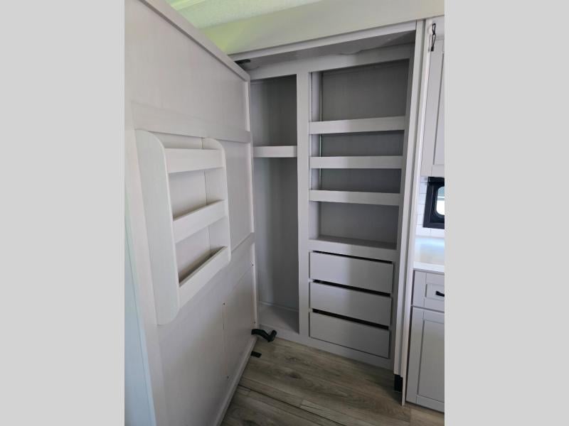 New 2026 Jayco North Point 377RLBH - photo - 54