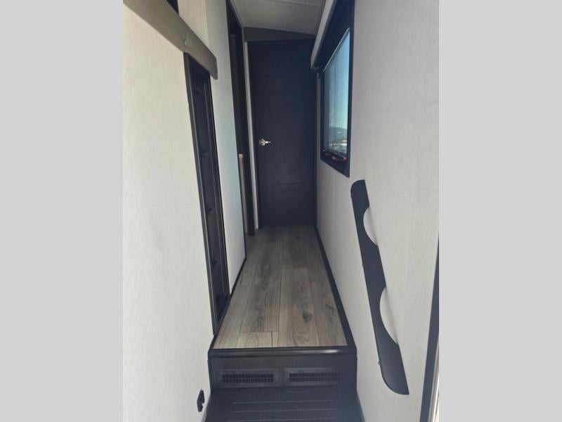 New 2026 Jayco North Point 377RLBH - photo - 63