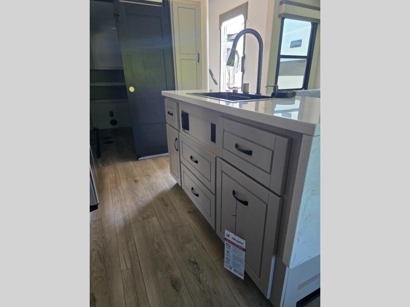 New 2026 Jayco North Point 377RLBH - photo - 43