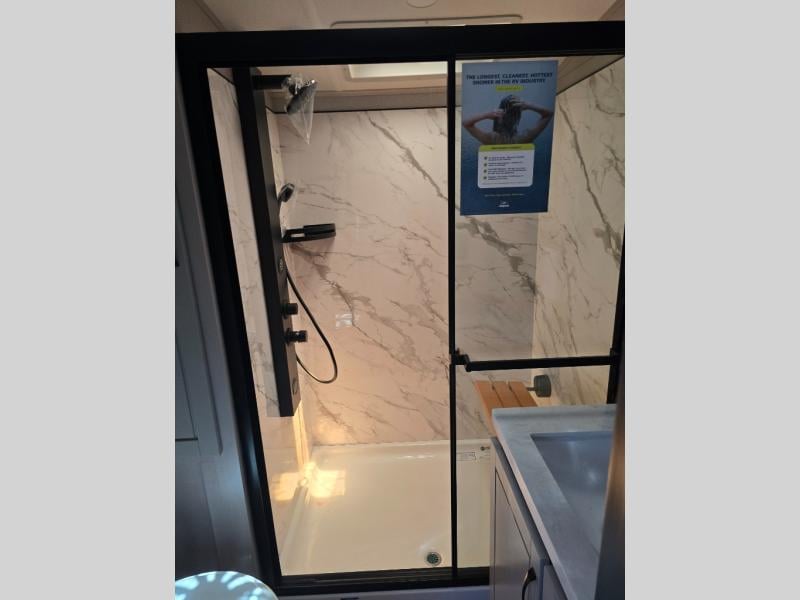 New 2026 Jayco North Point 377RLBH - photo - 66