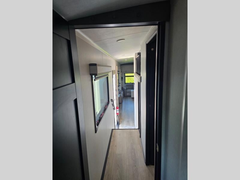 New 2026 Jayco North Point 377RLBH - photo - 91