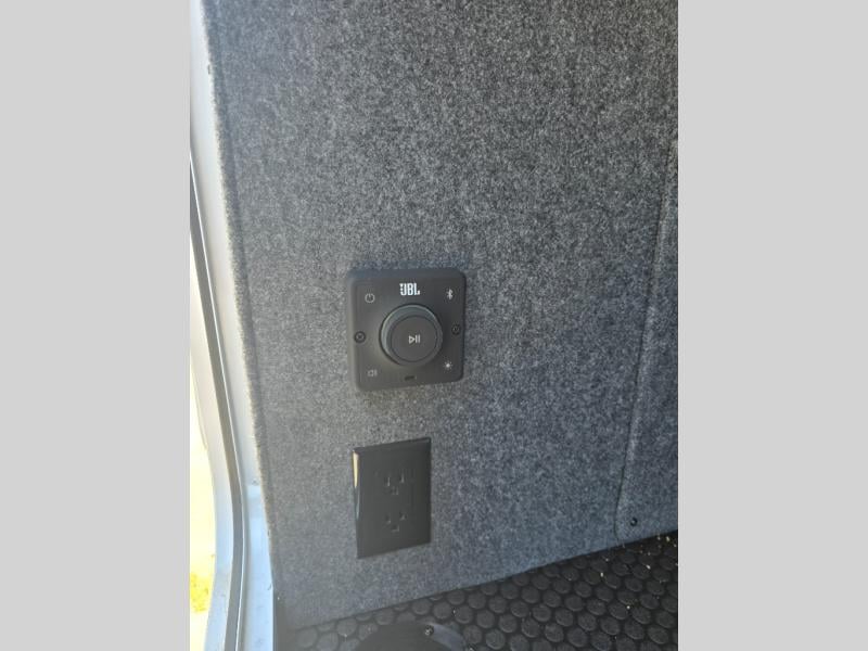 New 2026 Jayco North Point 377RLBH - photo - 4