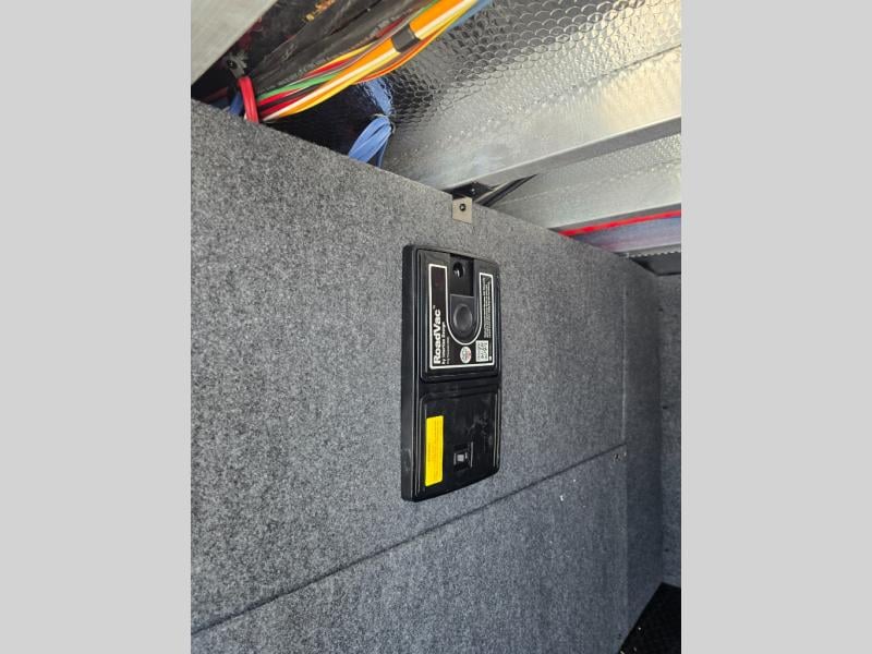 New 2026 Jayco North Point 377RLBH - photo - 5