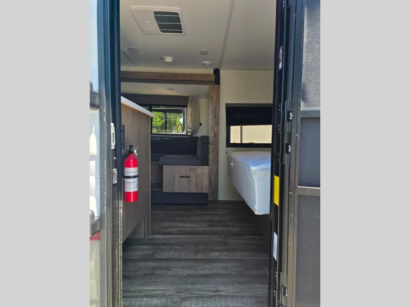 Pre-Owned 2025 Forest River RV Campsite Reserve 20AK - photo - 10